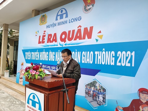 Đồng chí Nguyễn Văn Bảy, PCT UBND huyện phát biểu phát động tại buổi Lễ