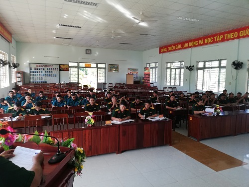 Ban Chỉ huy Quân sự huyện Minh Long tổ chức học tập các chuyên đề phổ biến giáo dục pháp luật và tuyên truyền phổ biến Nghị định của Chính phủ