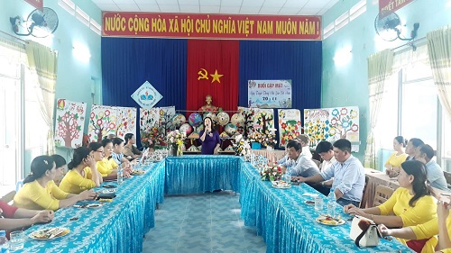 Trường tiểu học Long Hiệp gặp mặt truyền thống nhà giáo Việt Nam