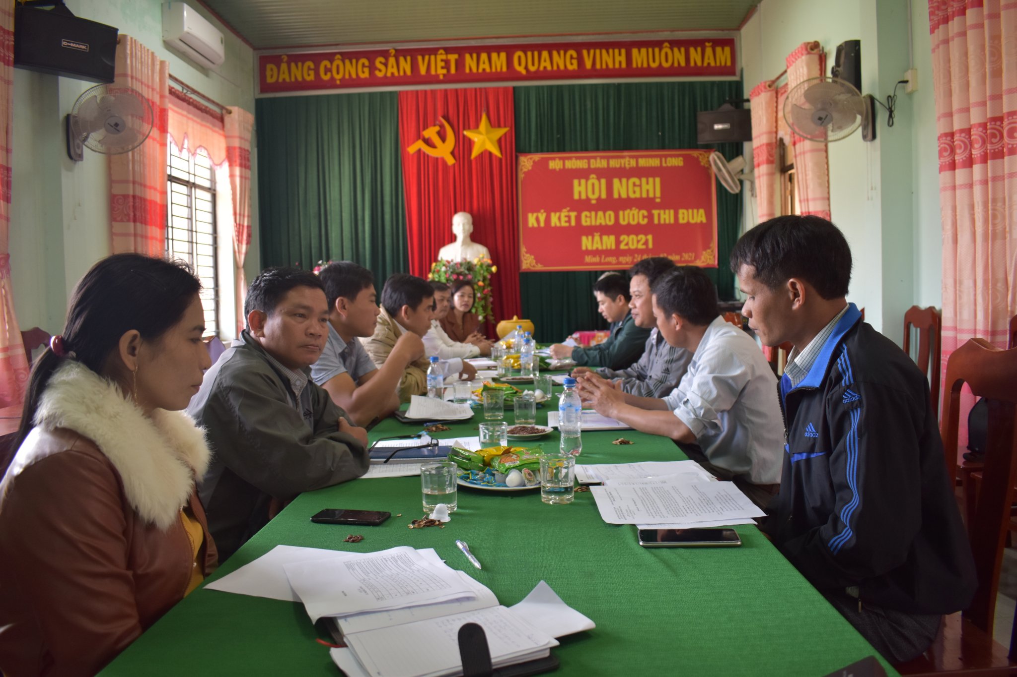 Hội Nông dân huyện Minh Long tổ chức ký kết giao ước thi đua năm 2021