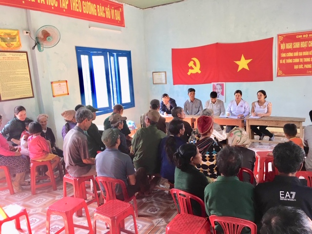 Một gia đình người Hrê hiếu học ở xã Long Môn, huyện Minh Long, Quảng Ngãi