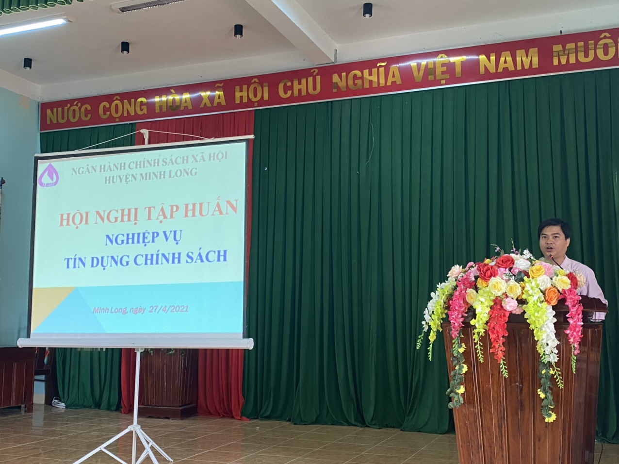 Ngân hàng chính sách xã hội huyện Minh Long tập huấn nghiệp vụ tín dụng chính sách năm 2021 tại xã Thanh An