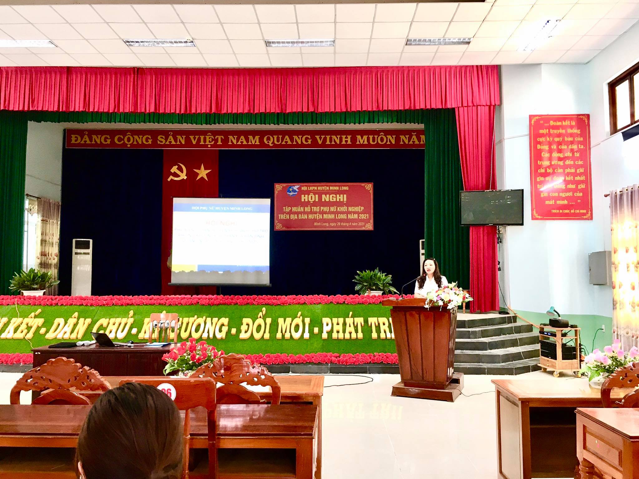 Hội nghị tập huấn Hỗ trợ phụ nữ khởi nghiệp trên địa bàn huyện Minh Long năm 2021