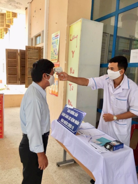 Trung tâm Y tế huyện Minh Long chủ động triển khai các biện pháp phòng chống dịch Covid-19