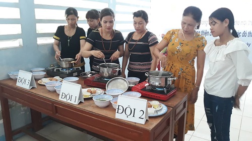 Công tác phòng, chống suy dinh dưỡng cho trẻ ở huyện Minh Long được chú trọng.