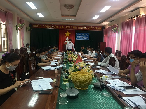 UBND Huyện họp khẩn triển khai công tác phòng chống dịch bệnh covid-19
