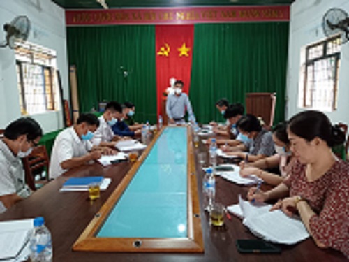 Thường trực huyện ủy làm việc với Đảng ủy xã Long Sơn