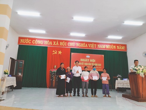 Minh Long: tổ chức điểm ngày hội đại đoàn kết tại Thôn Làng Trê và Làng Giữa xã Long Môn.