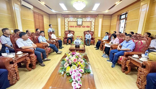 Đoàn công tác của huyện Minh Long, tỉnh Quảng Ngãi tham quan học tập kinh nghiệm sản xuất Quế tại huyện Văn Yên