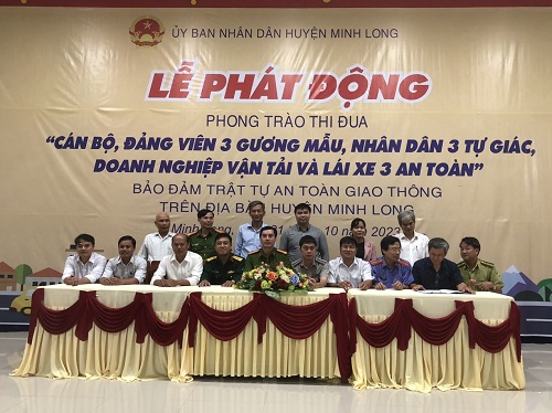 UBND huyện Minh Long phát động phong trào thi đua “Cán bộ, Đảng viên 3 gương mẫu, Nhân dân 3 tự giác, doanh nghiệp vận tải và lái xe 3 an toàn”