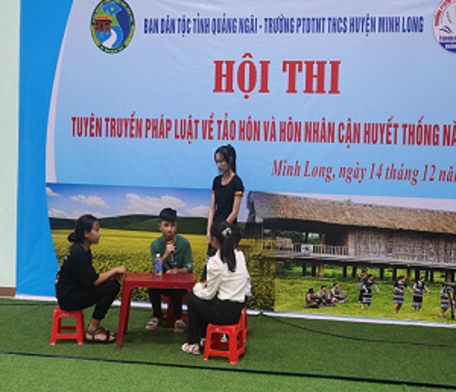 Hội thi tìm hiểu pháp luật về giảm thiểu tảo hôn và hôn nhân cận huyết thống tại Trường PTDTNT THCS huyện Minh Long