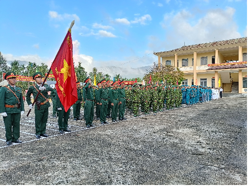 Huyện Minh Long ra quân huấn luyện năm 2024