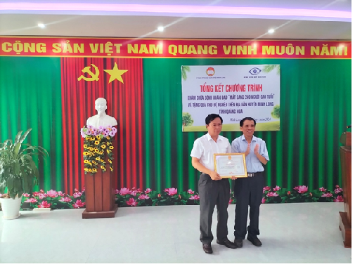 Tổng kết Chương trình khám, chữa bệnh nhân đạo “Mắt sáng cho người cao tuổi” tại huyện Minh Long năm 2024.