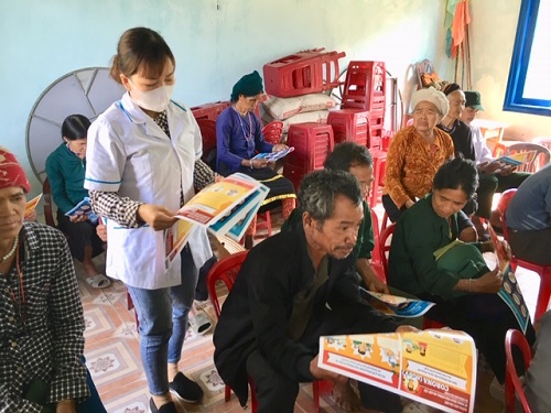 Trạm Y tế xã Long Môn tổ chức tuyên truyền phòng chống dịch bệnh Covid-19