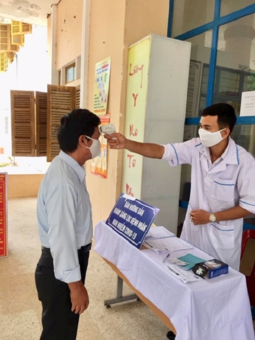 Trung tâm Y tế huyện Minh Long chủ động triển khai các biện pháp phòng chống dịch Covid-19