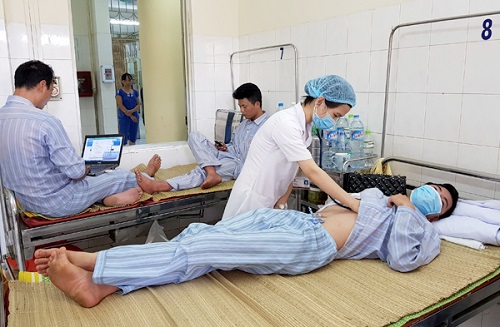 Trung tâm Y tế huyện Minh Long triển khai công tác phòng chống dịch Sốt xuất huyết đợt II năm 2020