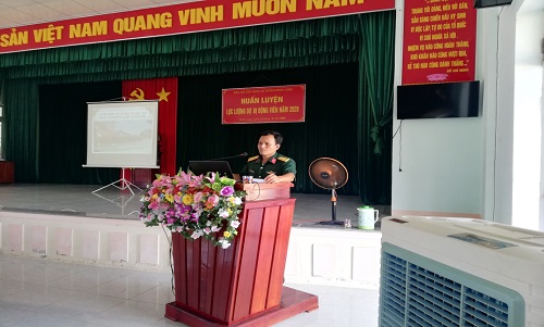 Ban Chỉ huy Quân sự huyện Minh Long tổ chức học tập các chuyên đề giáo dục chính trị năm 2020