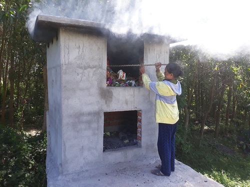 Tự xây dựng lò đốt rác để bảo vệ môi trường của người dân thôn Gò Tranh, xã Long Sơn