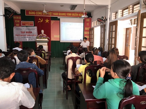 Huyện Minh Long tập huấn hướng dẫn hoạt động phòng, chống sốt rét cho nhân viên y tế thôn
