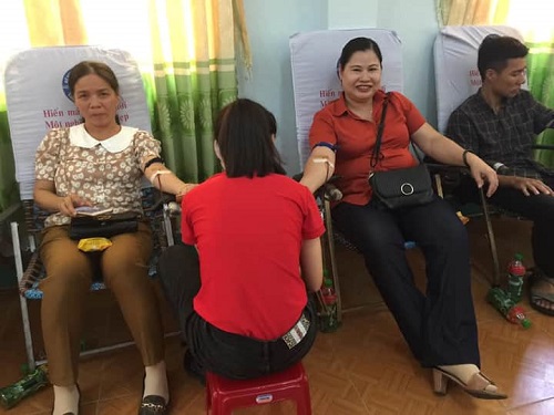 Hội chữ thập đỏ huyện Minh Long hưởng ứng hỗ trợ hiến máu tại TTYT huyện Nghĩa Hành
