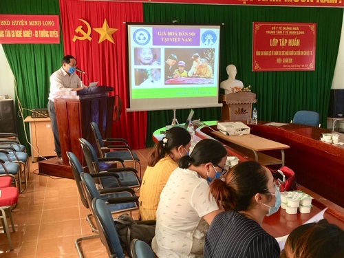 Trung tâm Y tế huyện Minh Long tổ chức tập huấn nâng cao năng lực về chăm sóc sức khỏe người cao tuổi cho cán bộ Y tế huyện, xã năm 2020