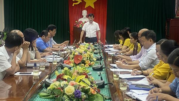 LÃNH ĐẠO SỞ Y TẾ  LÀM VIỆC VỚI  XÃ MINH LONG